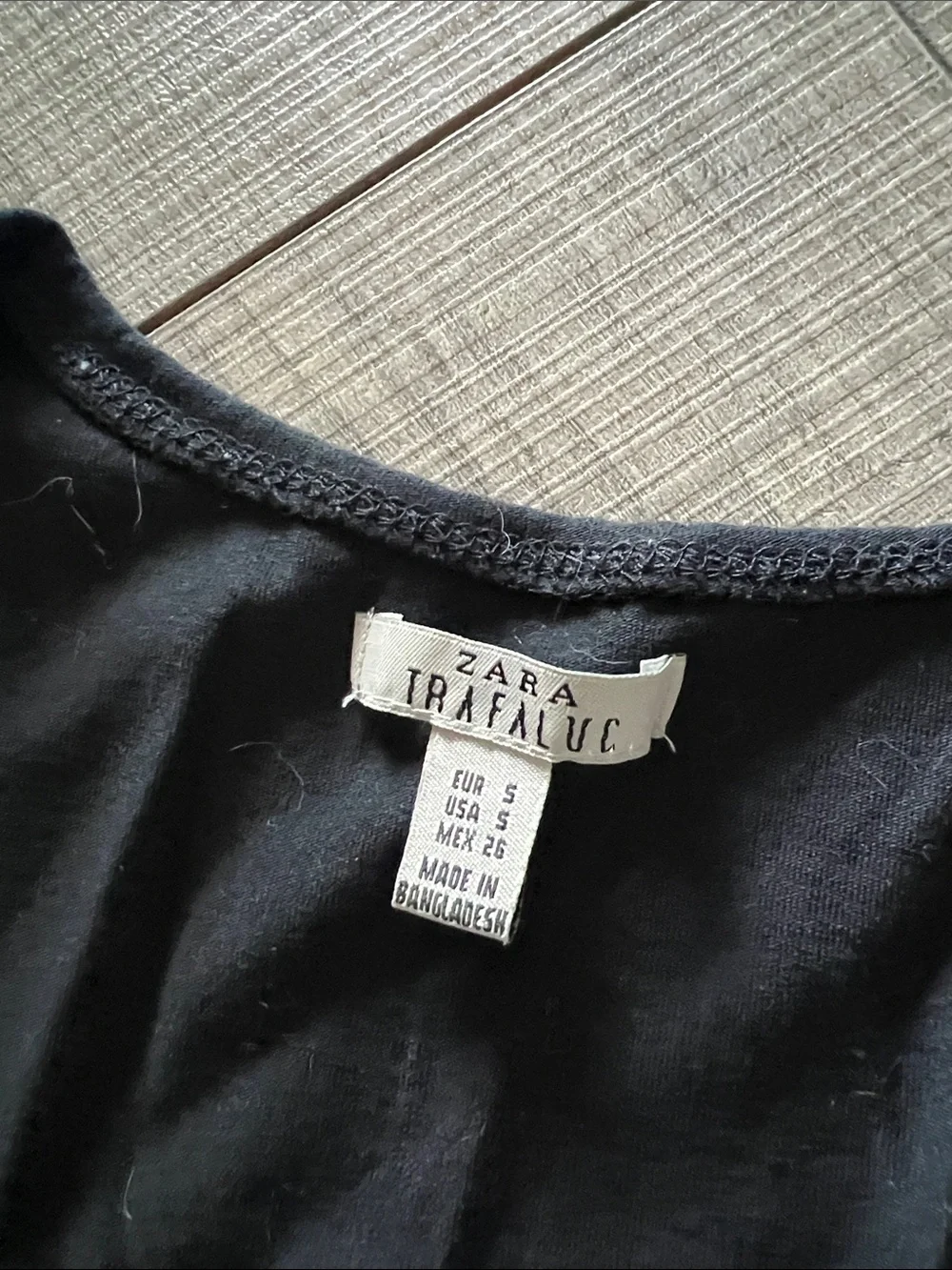 Zara Scoop Neck Cap Sleeve Tee - Picture 2 of 5